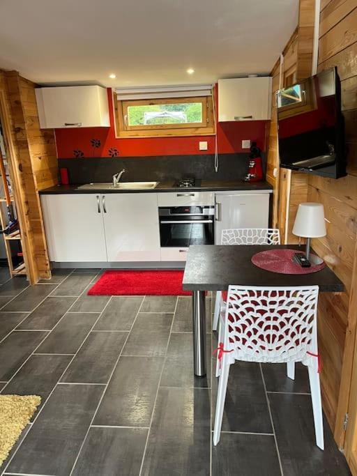 Chalet 2 Personnes Avec Jacuzzi Et Piscine Saisonniere Partagee Corcieux 외부 사진