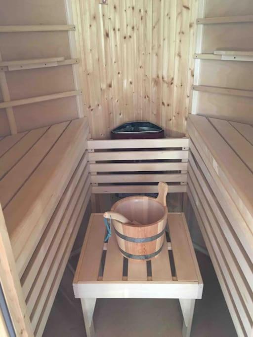 Chalet 2 Personnes Avec Jacuzzi Et Piscine Saisonniere Partagee Corcieux 외부 사진